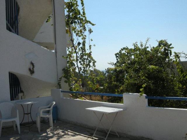 Efrosyni Apartments Agia Marina  Exterior photo