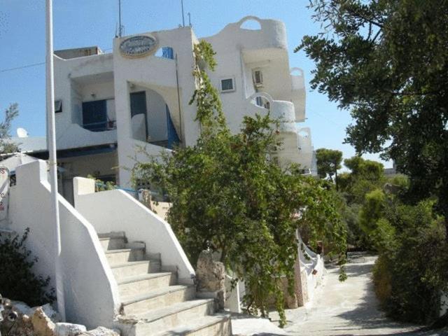 Efrosyni Apartments Agia Marina  Exterior photo